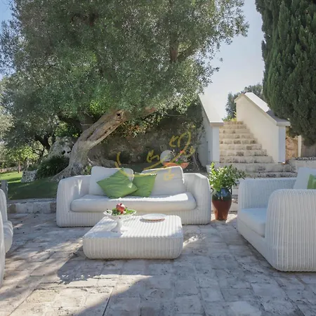 Td Trulli Di Bouganville With Large Amazing Pool Villa