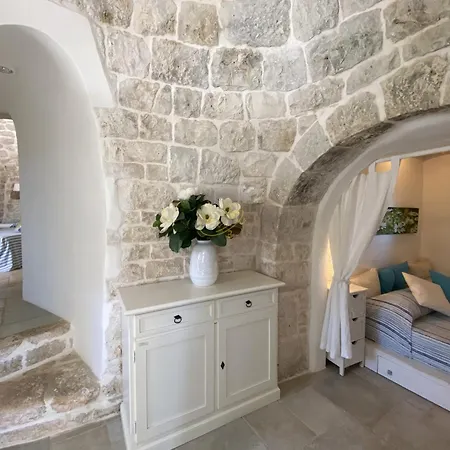 Td Trulli Di Bouganville With Large Amazing Pool Monopoli